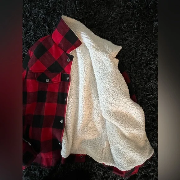 Women’s Fleece Buffalo Plaid Jacket - Picture 2 of 3